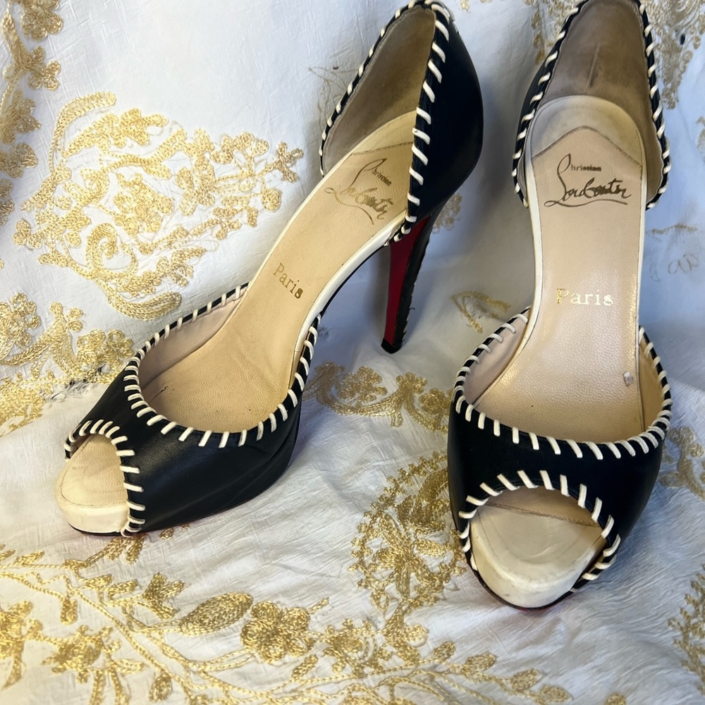 Christian Louboutin sz 38 red, cream, navy peep toe shoes 120mm *RARE* VINTAGE*